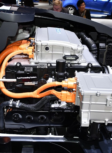 Hyundai_NEXO_Hydrogen_Fuel_Cell_Car_beim_Autosalon_Genf_2018_d_resized Hyundai_NEXO_Hydrogen_Fuel_Cell_Car_beim_Autosalon_Genf_2018_d_resized
